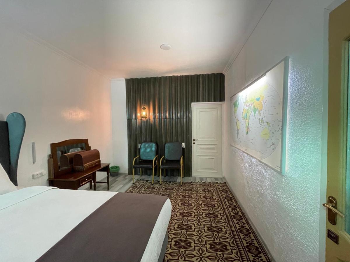 Duet Hostel & Hotel Karakol Bagian luar foto